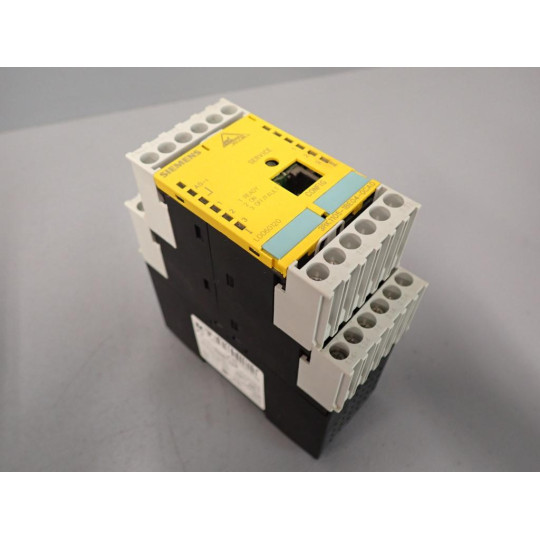 SIEMENS 3RK1105-1BE04-0CA0