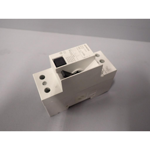 SIEMENS  5SM3312-0