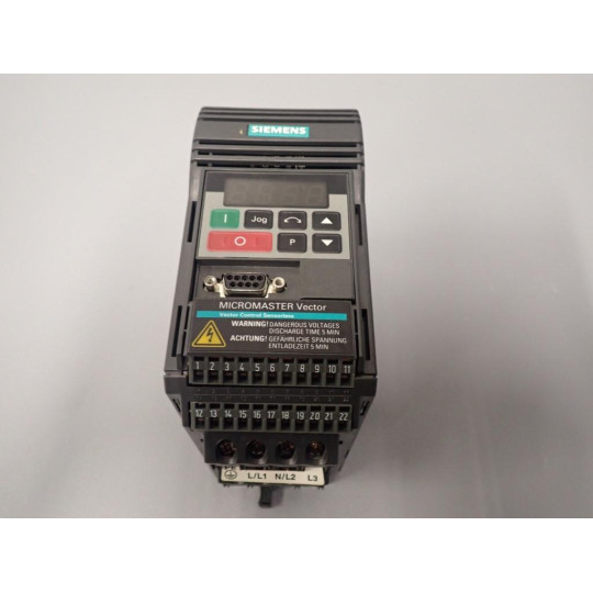 SIEMENS 6SE3211-4DA40