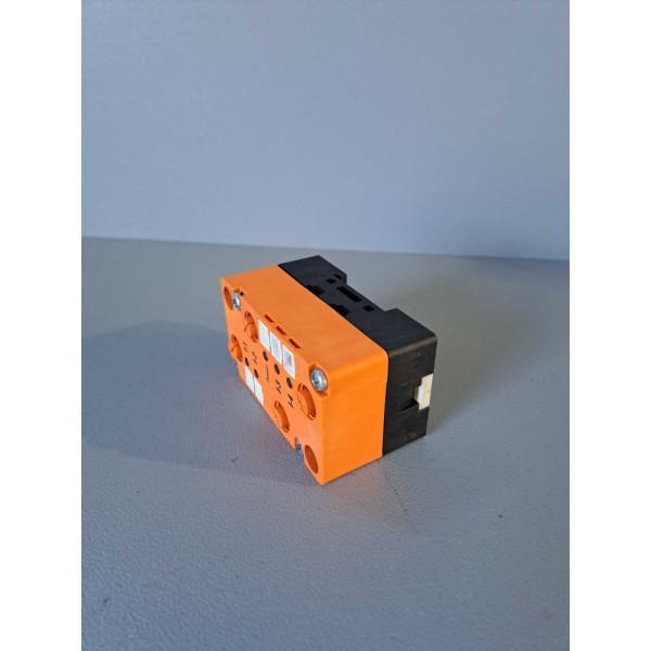 IFM ELECTRONIC AC5000 + AC2001