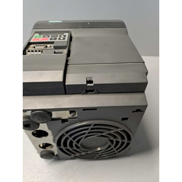 SIEMENS  6SE32210DC40