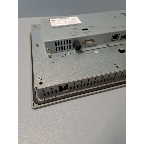 SIEMENS  6AV6643-0CD01-1AX1