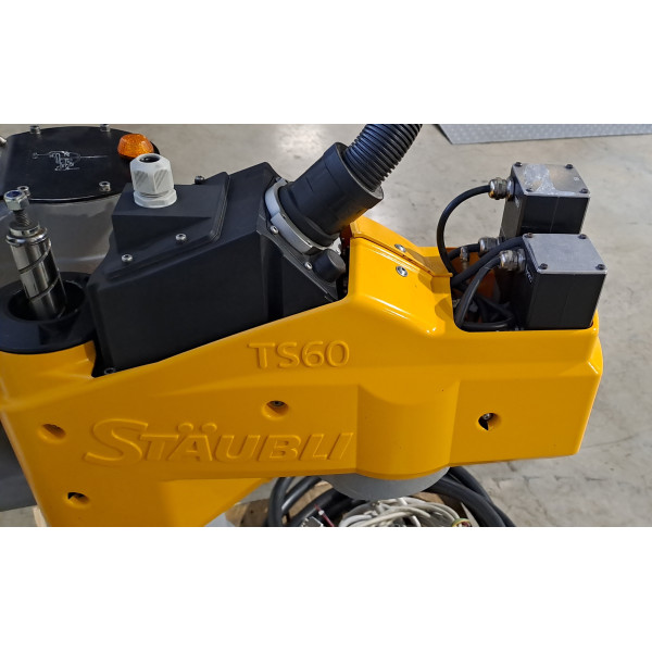 STAUBLI  ROBOT TS60-CS8C