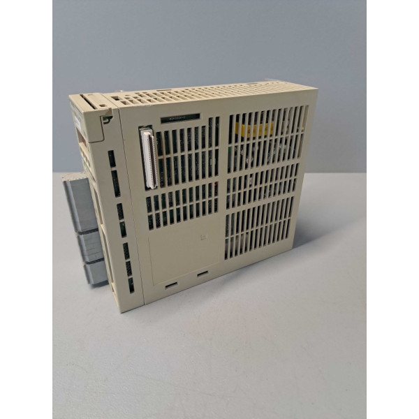 YASKAWA  SGDH-08AE-S-0Y