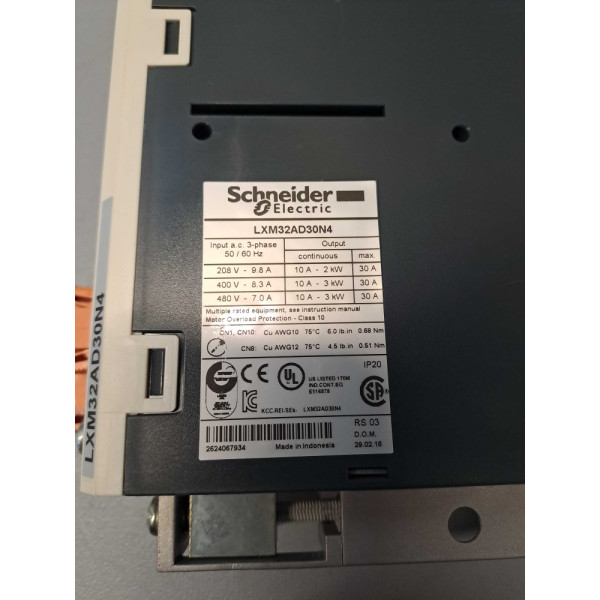 SCHNEIDER LXM32AD30N4