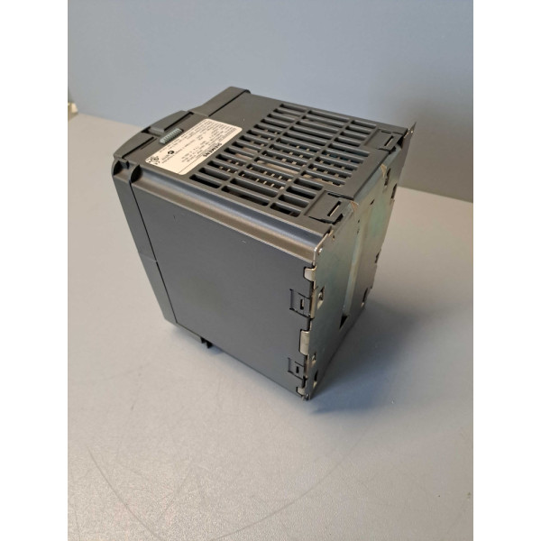 SIEMENS  6SE64402AD230BA1