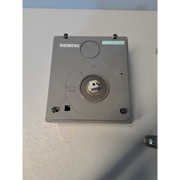 SIEMENS  3VL94003HE00