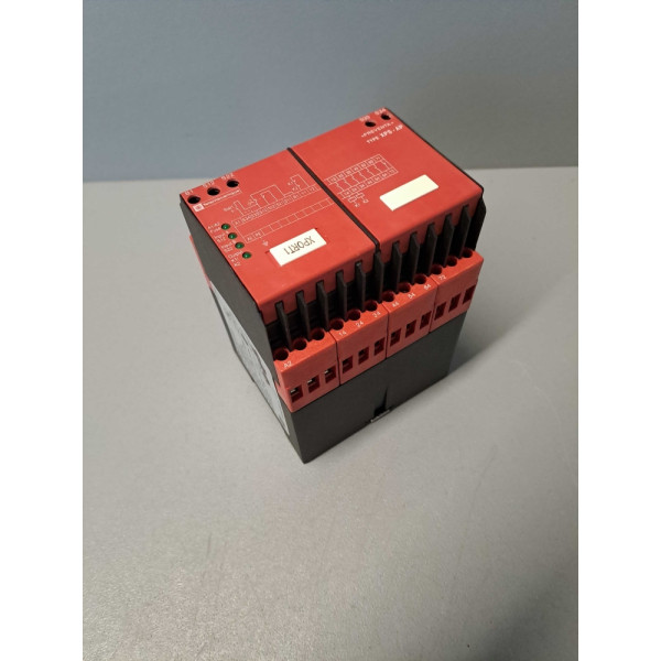 TÉLÉMÉCANIQUE  XPSAP5140