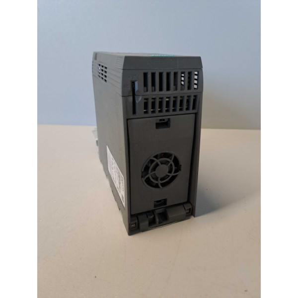 SIEMENS 6SL32101KE158UF2