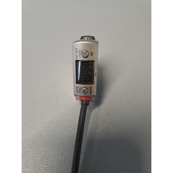 KEYENCE  LRZB250P