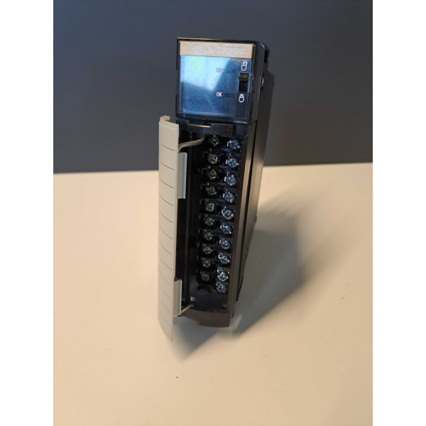 ALLEN-BRADLEY  17560F8