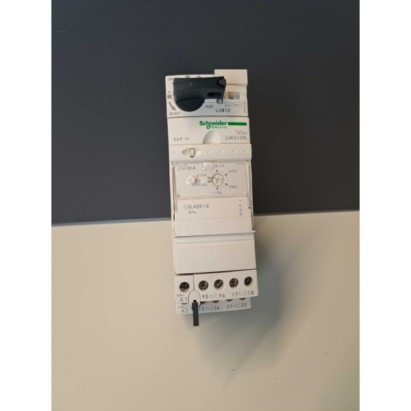 SCHNEIDER  LUCA1XBL + LUB12