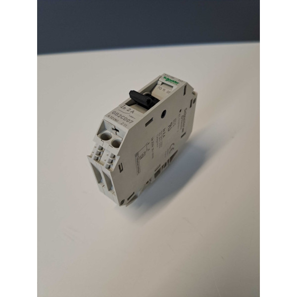 SCHNEIDER  GB2CD07