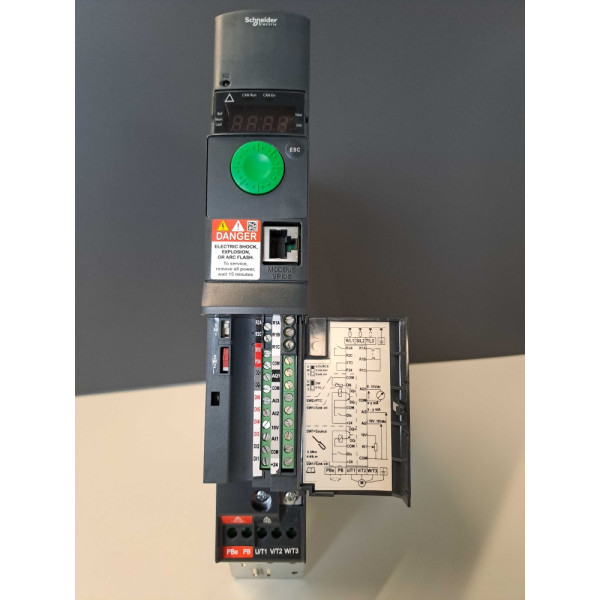 SCHNEIDER  ATV320U07N4B