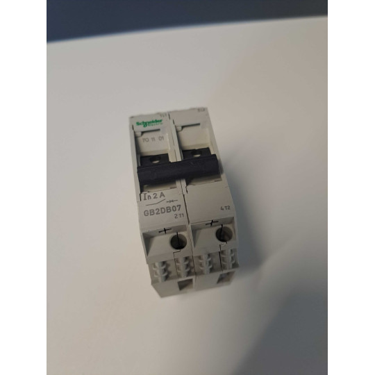 SCHNEIDER  GB2DB07