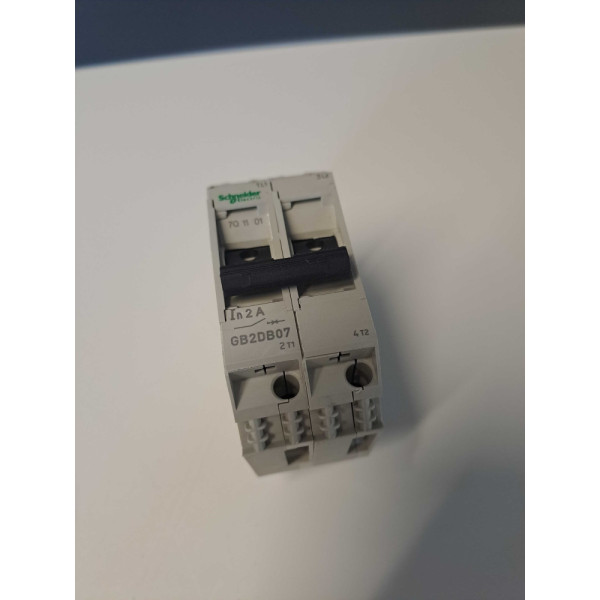 SCHNEIDER  GB2DB07