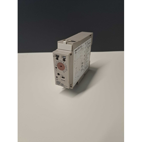 OMRON  H3DE-M2
