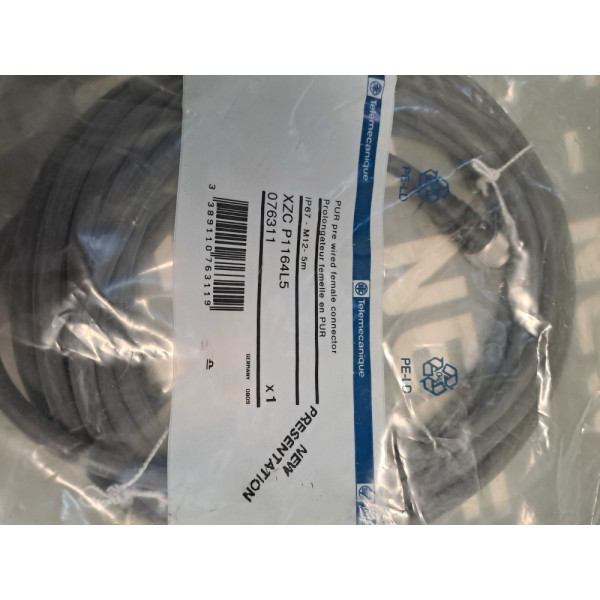 TÉLÉMÉCANIQUE  XZCP1164L5