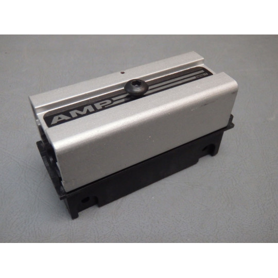 AMP 228752-1