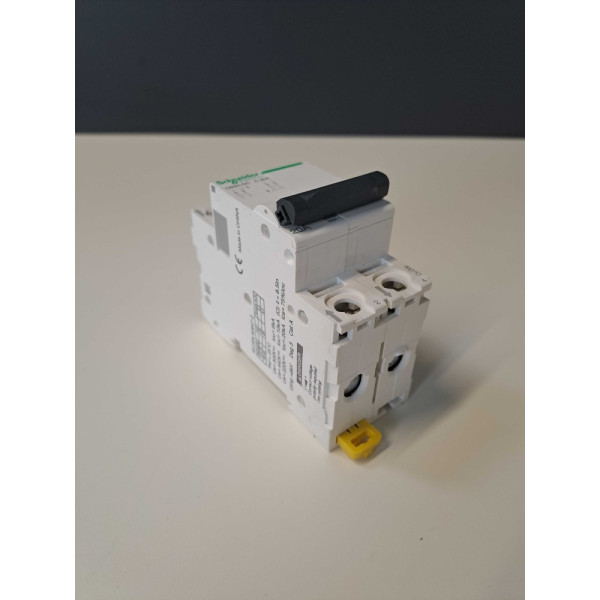 SCHNEIDER  C60HDCC20A