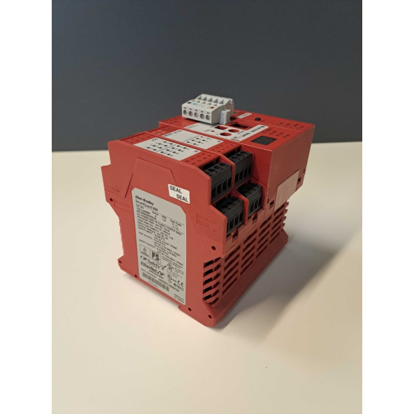 ALLEN-BRADLEY  1752-L24BBBE
