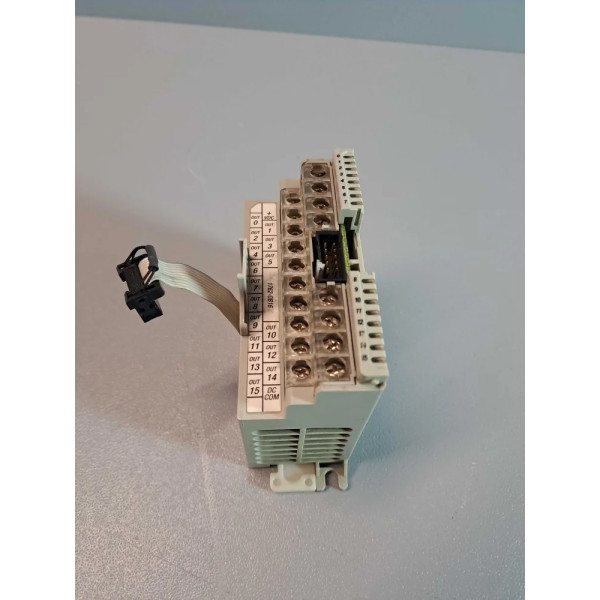 ALLEN BRADLEY  1762-OB16