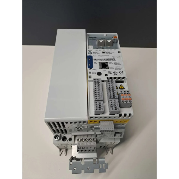 LENZE  E84AVHCE4024SB0