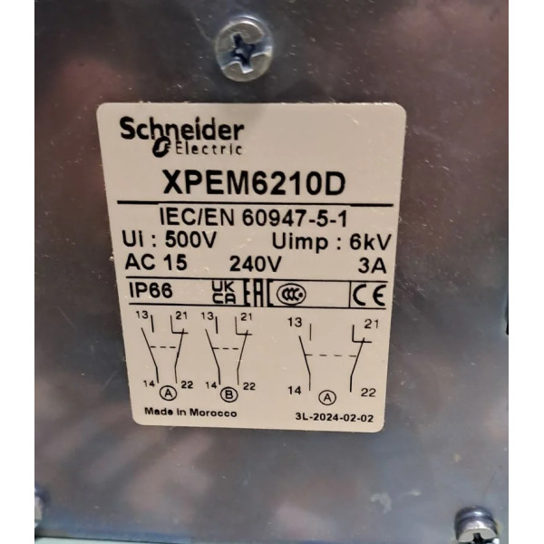 SCHNEIDER  XPEM6210D