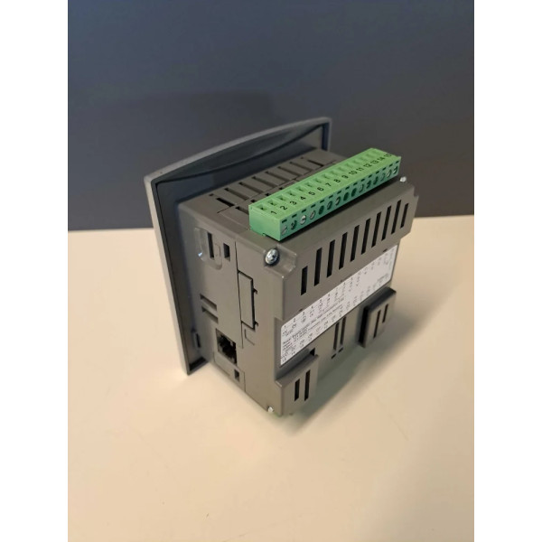 UNITRONICS V130-33-TA24