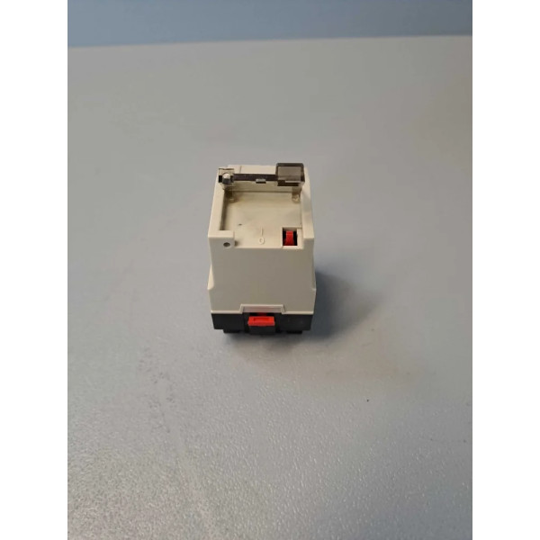 SCHNEIDER  RHN411M