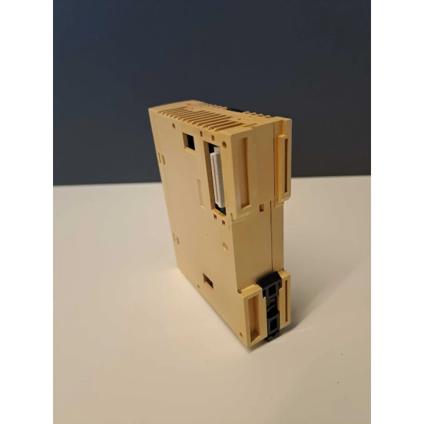 TÉLÉMÉCANIQUE  TWDAMI8HT