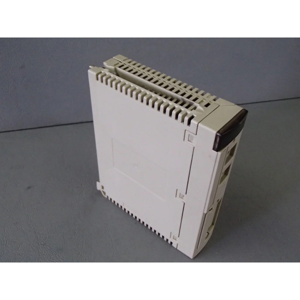 SCHNEIDER  TSXP57103M