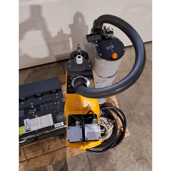 STAUBLI  ROBOT TS60-CS8C