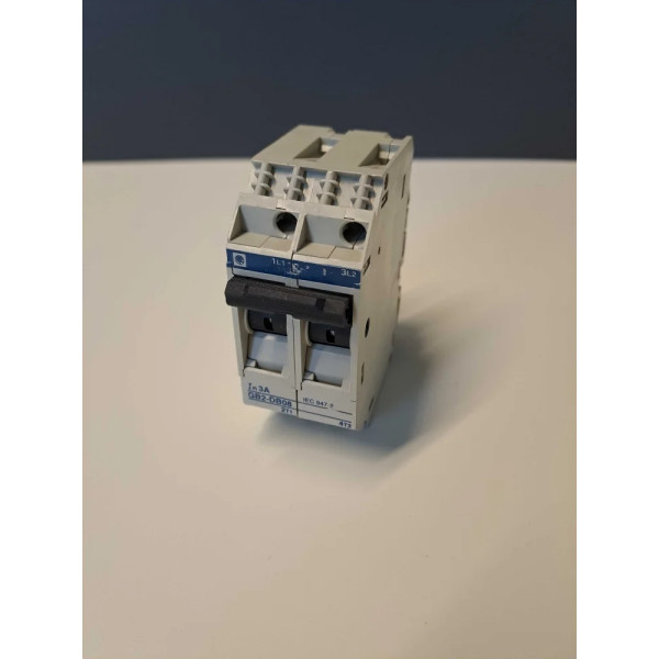 TÉLÉMÉCANIQUE  GB2-DB08