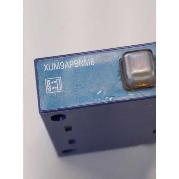 TÉLÉMÉCANIQUE  XUM9APBNM8