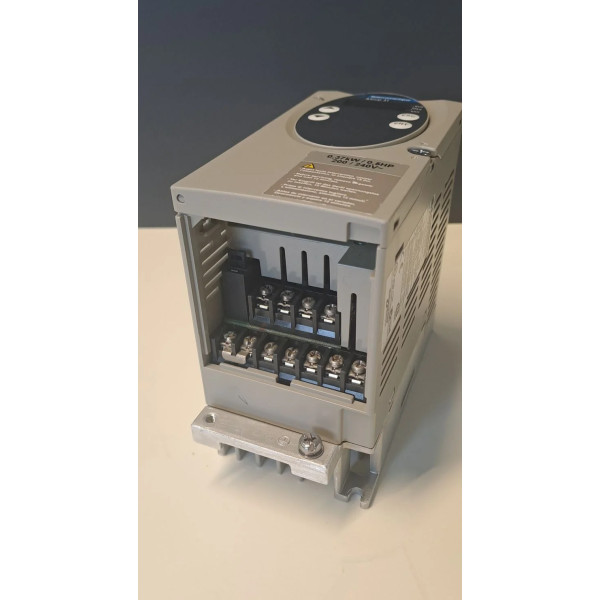 TÉLÉMÉCANIQUE  ATV31H037M2