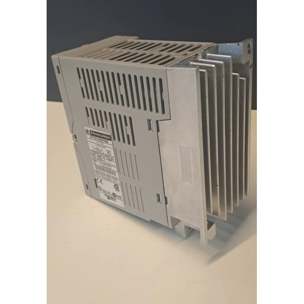 TÉLÉMÉCANIQUE  ATV31H037M2