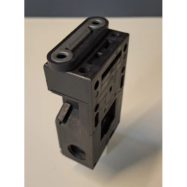 SCHMERSAL  AZ16-12zvrk-M16