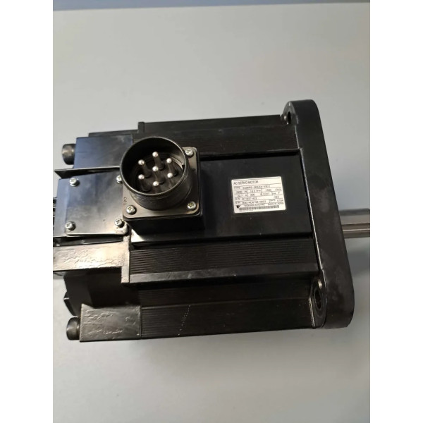 YASKAWA  SGMRS30A2AYR11