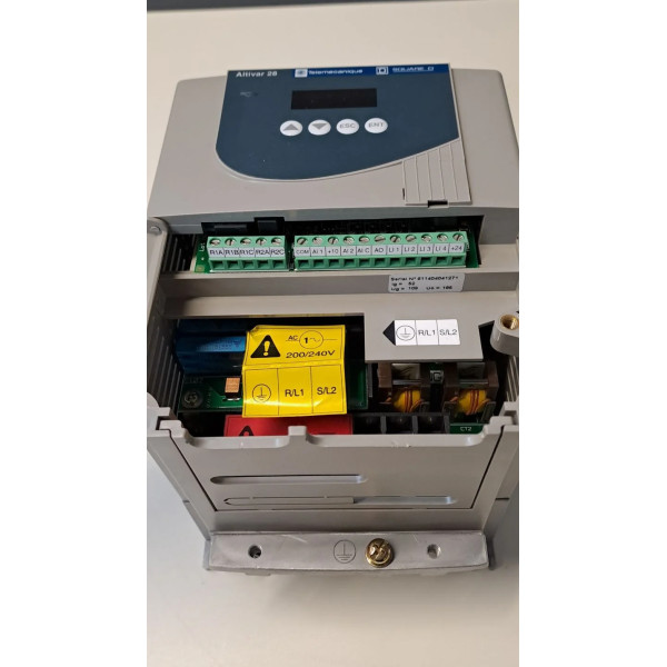 SCHNEIDER  ATV28HU29M2