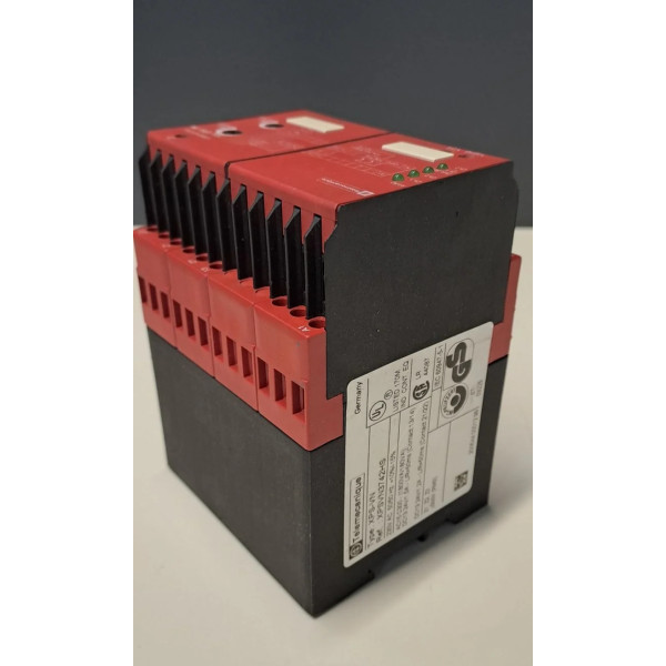 TÉLÉMÉCANIQUE  XPSVN3742HS