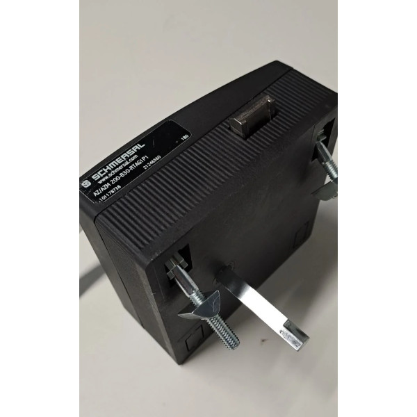 SCHMERSAL  AZ/AZM200-B30-RTAG1P1