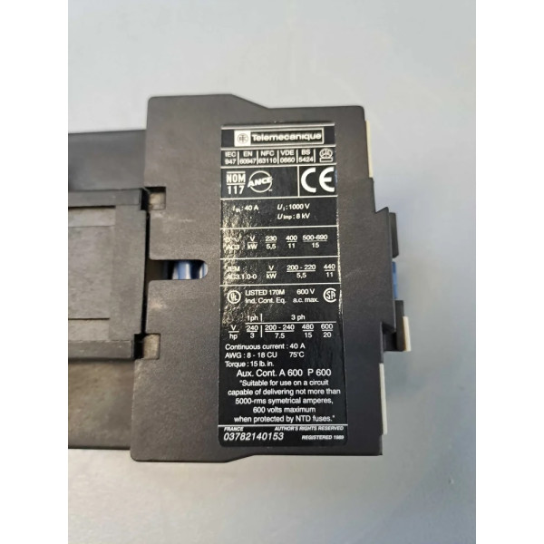 TÉLÉMÉCANIQUE  LC1D2510M7