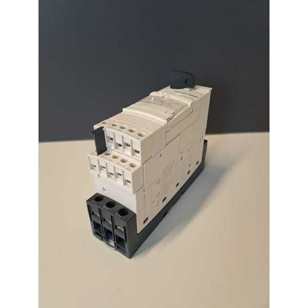 SCHNEIDER  LUCA1XBL + LUB12