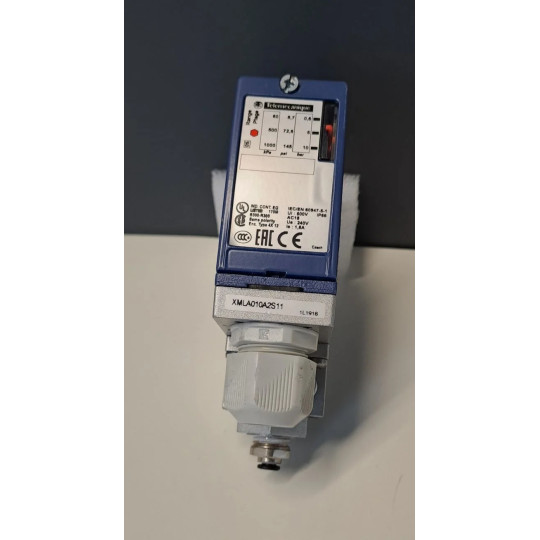 TÉLÉMÉCANIQUE XMLA010A2S11