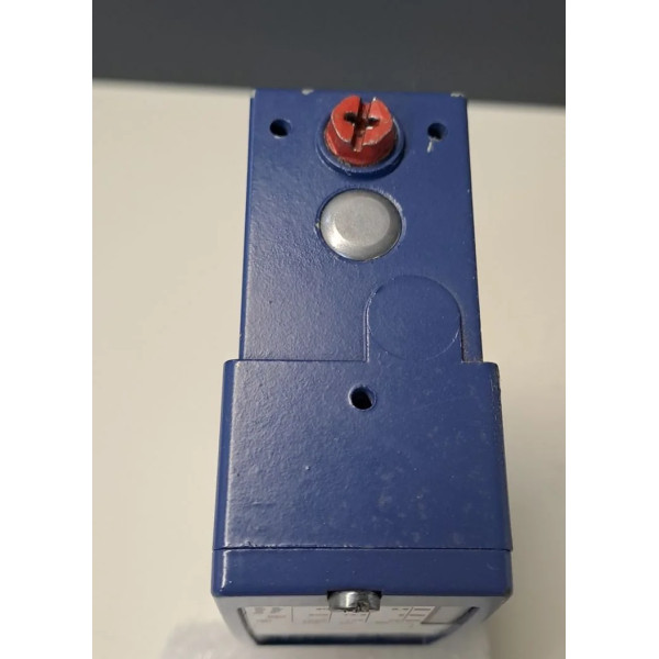 TÉLÉMÉCANIQUE  XMLA010A2S11