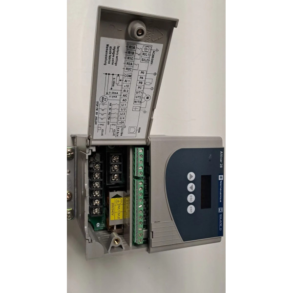 TÉLÉMÉCANIQUE  ATV28HU18M2