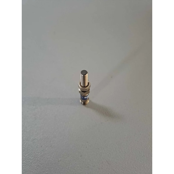 TÉLÉMÉCANIQUE  XS1N05PA311S