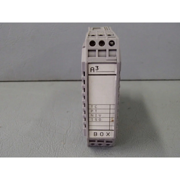 A PUISSANCE 3 BOXISO-1