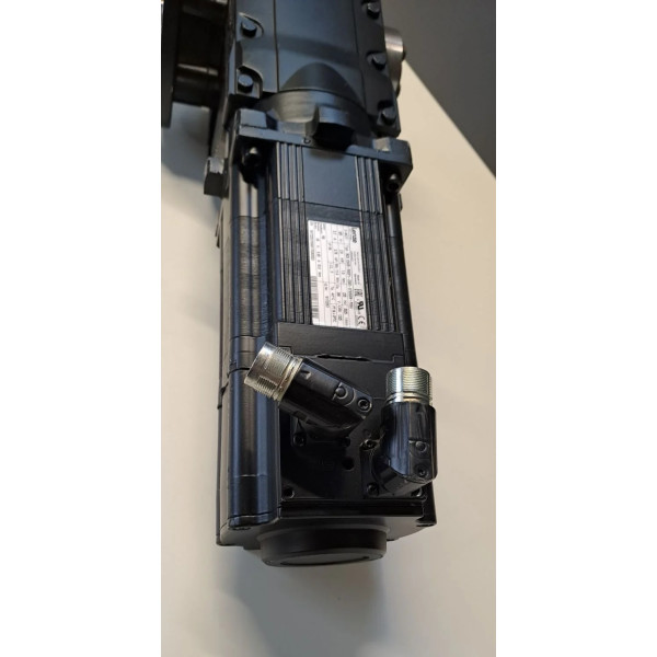 LENZE  MCS 12H35-RS0P1-Z0E0-STBS00N-P0SU